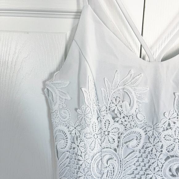 Greylin Jaylee Lace Appliqué Romper - Picture 4 of 9